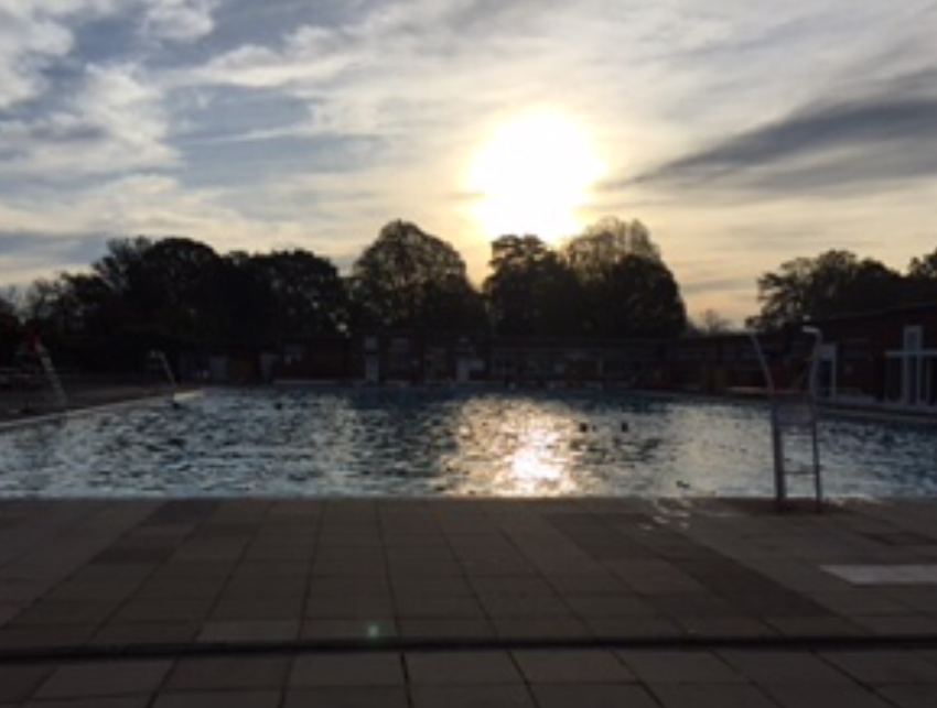 Brockwell Lido at sunrise